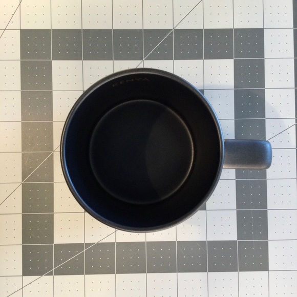 2016 Starbucks Kenya Black Coffee
Mug Cup With Gold Elephant 14 fl oz
EUC - Picture 7 of 8